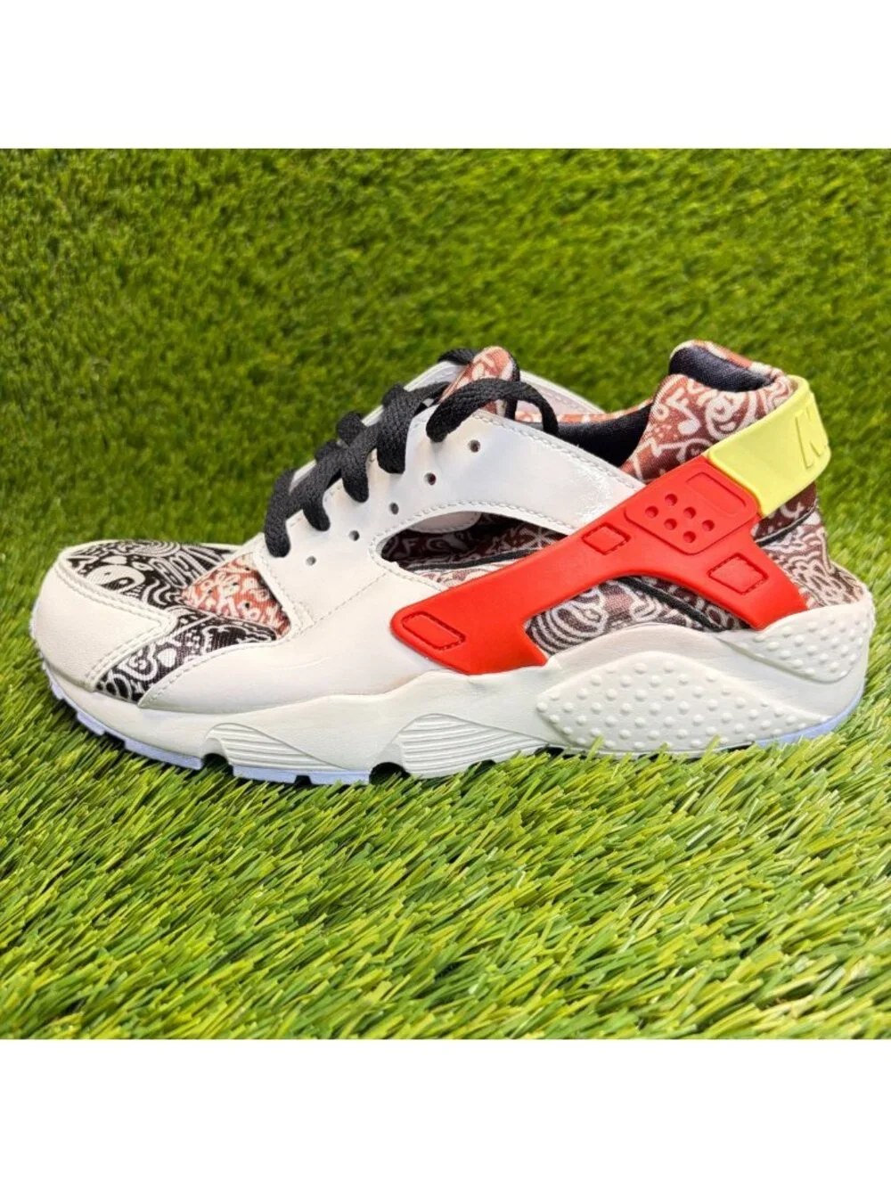 Nike Air Huarache Run Boys Size 6Y White Black Athletic Running Shoes Sneakers